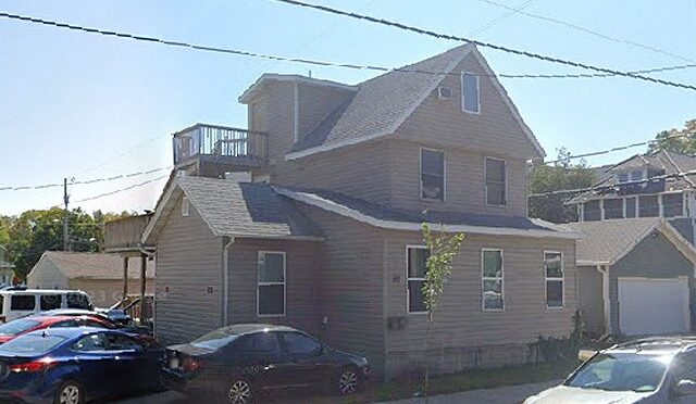 312 Winona St, Apt 2 Winona MN 55987