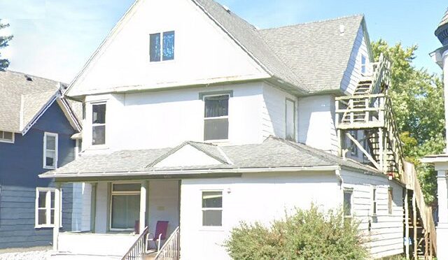 716 W 6th St, Apt 2 Winona MN 55987