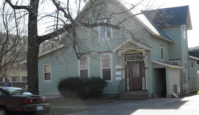 303 W 8th St, Winona MN 55987