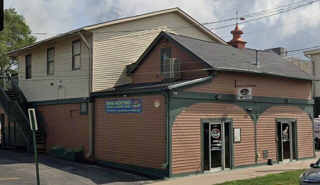 320 W Mark St, Apt 5 Winona MN 55987