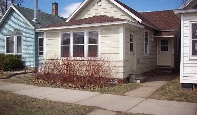 359 Chatfield St, Winona MN 55987