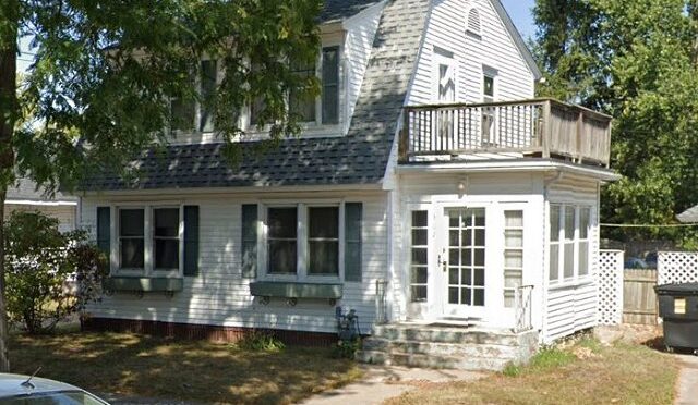 362 W 10th St, Winona MN 55987