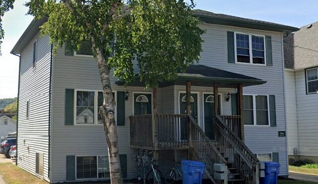 375 W 10th St, Apt 3 Winona MN 55987