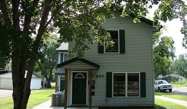 377 W 11th St, Apt 2 Winona MN 55987