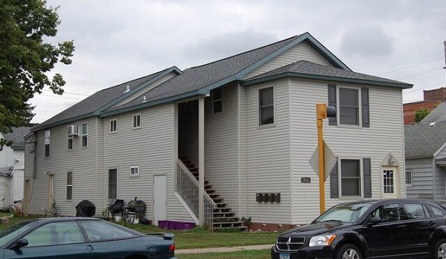 419 E 3rd St, Apt 1 Winona MN 55987