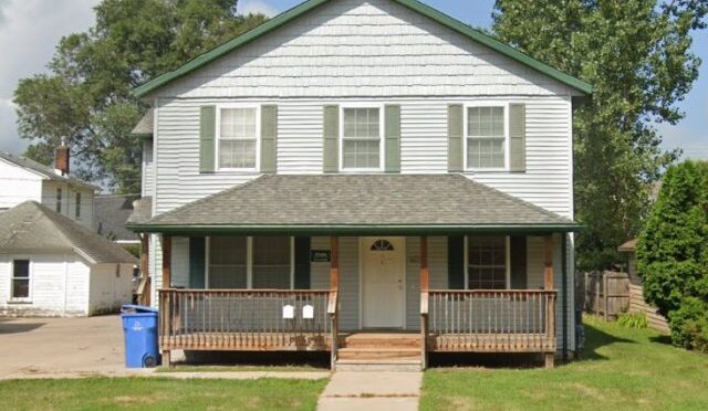 469 Harriet St, Apt 1 Winona MN 55987