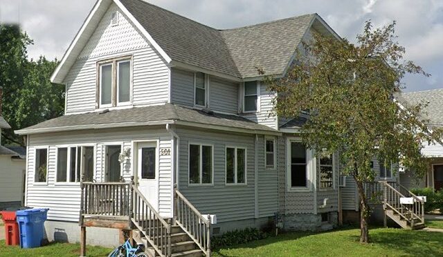 501 Harriet St, Apt 3 Winona MN 55987