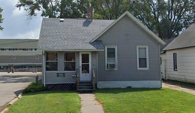 512 Harriet St, Winona MN 55987