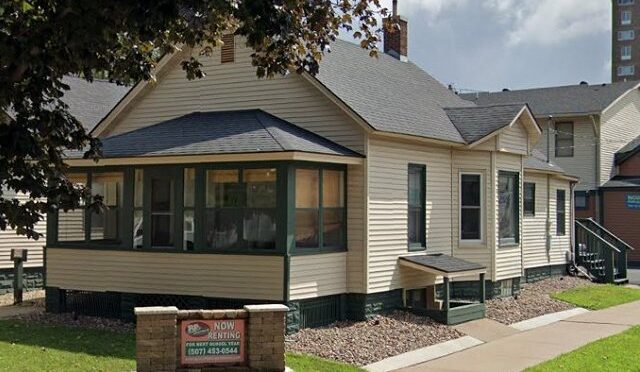 528 Harriet St, Winona MN 55987